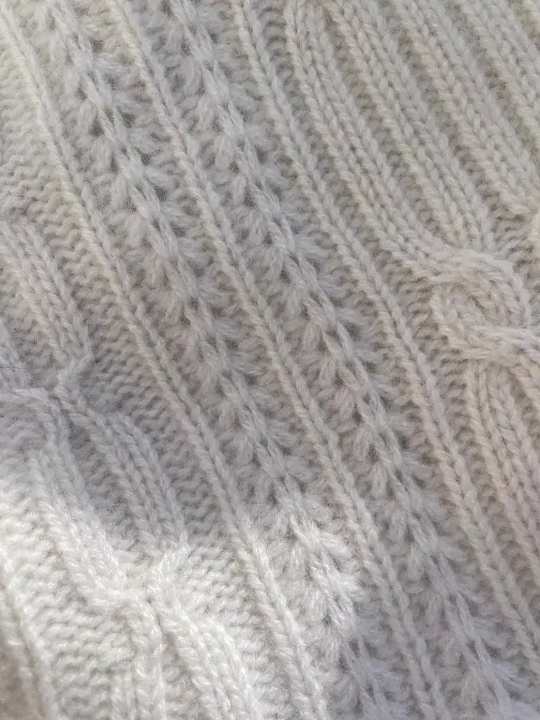 Cable & tuck stitch detail cream color kniterize tech pack help 